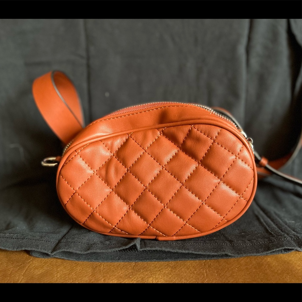 Brown, textured Fanny pack